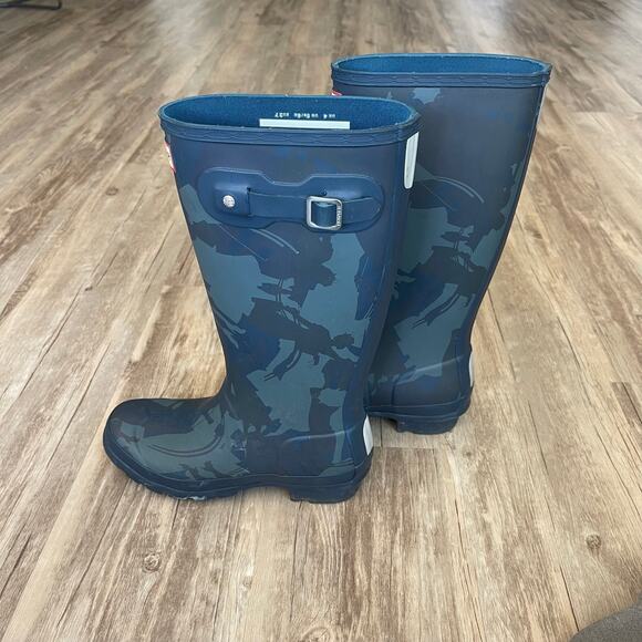 Hunter x Disney "Mary Poppins Returns" rain boots women size 37 Pre-loved - Picture 3 of 8